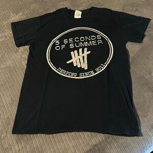 5 Seconds of Summer band tee